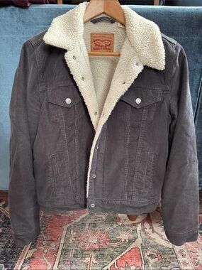 Levi’s grey corduroy Sherpa trucker jacket W M